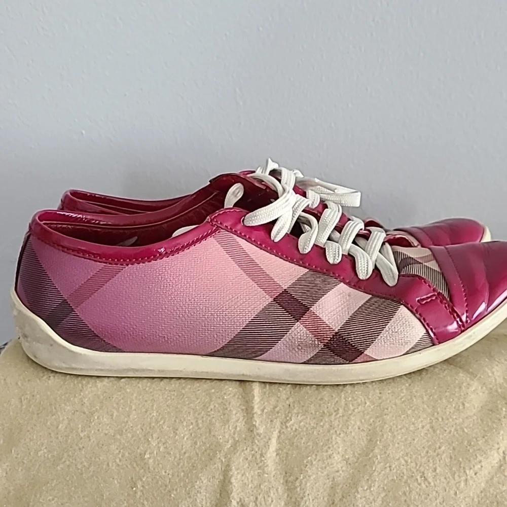 Authentic Raspberry Burberry Sneakers - Picture 3 of 4